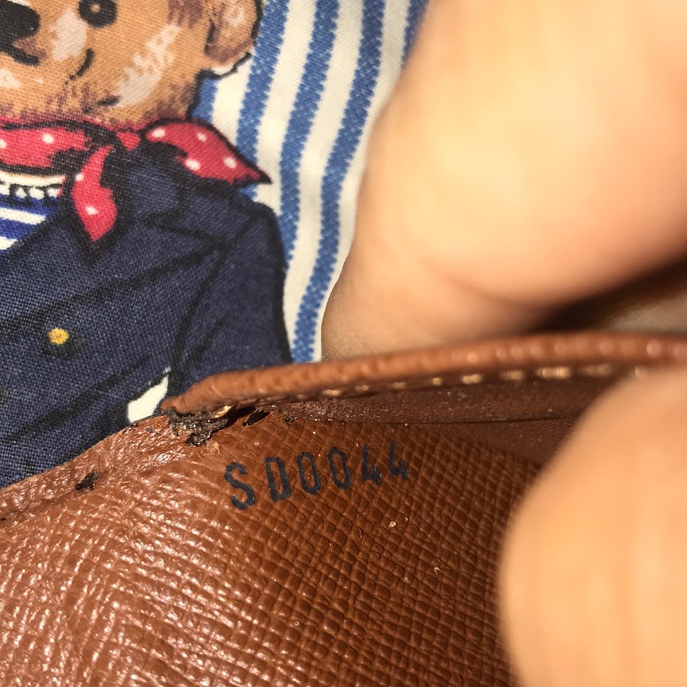 Louis Vuitton Authentic Organizer Bifold Wallet - Picture 4 of 8